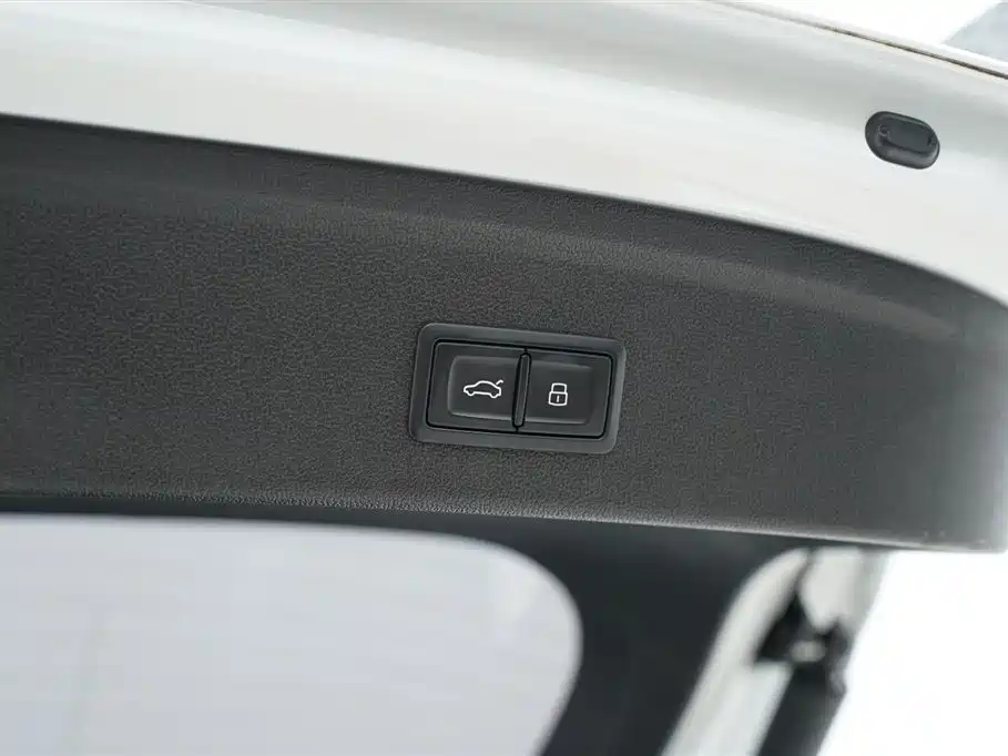 Audi A3 2022 — фото 27