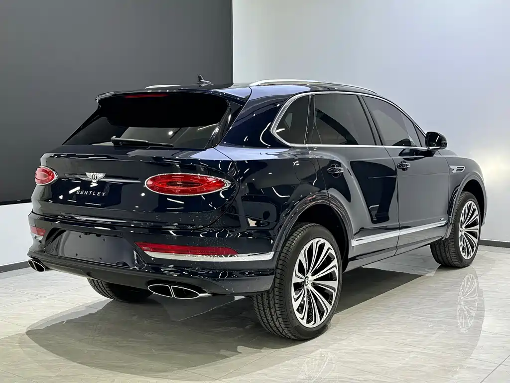 Bentley Bentayga 2022 — фото 6