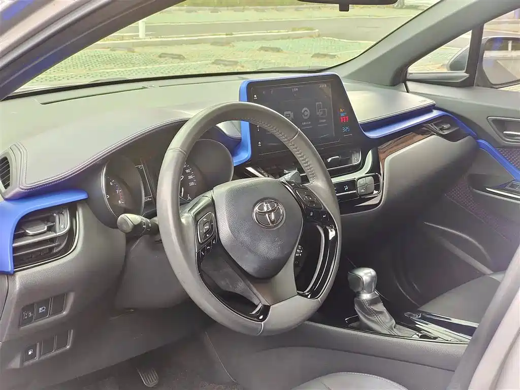 Toyota IZOA 2019 — фото 12