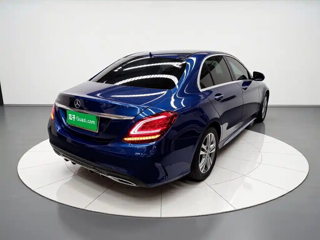 Mercedes-Benz C-Class 2021