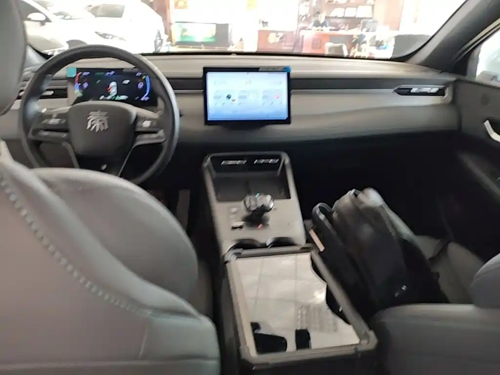 BYD Qin PLUS 2025 — фото 10