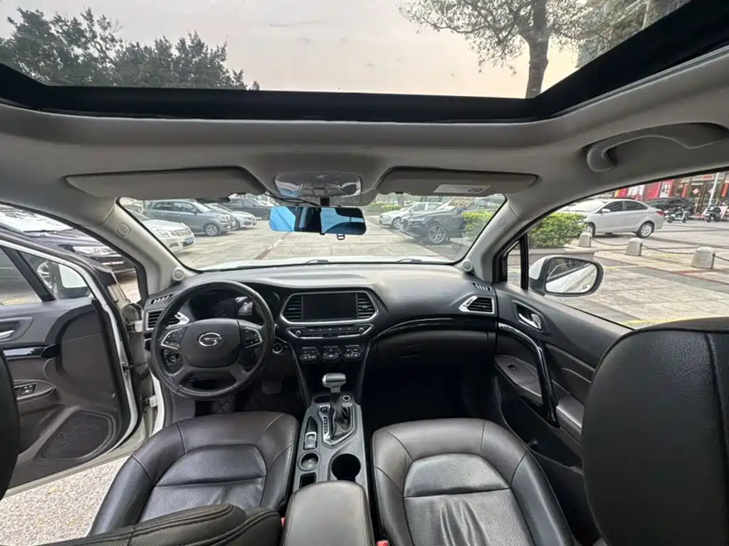 GAC Trumpchi GS4 2018 — фото 11