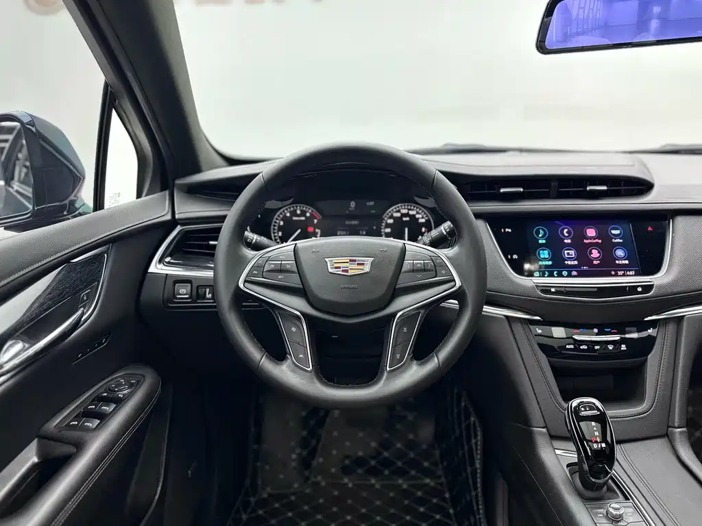 Cadillac XT5 2022 — фото 6