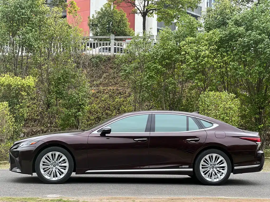 Lexus LS 2019 — фото 4