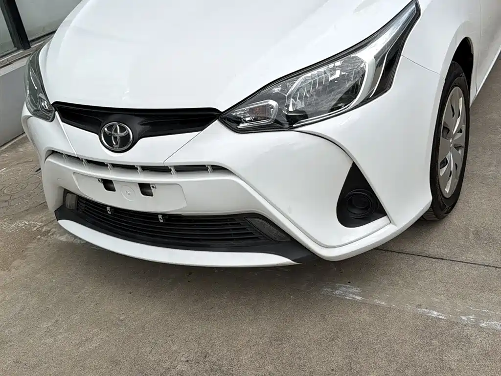 Toyota Yaris L 2018 — фото 10