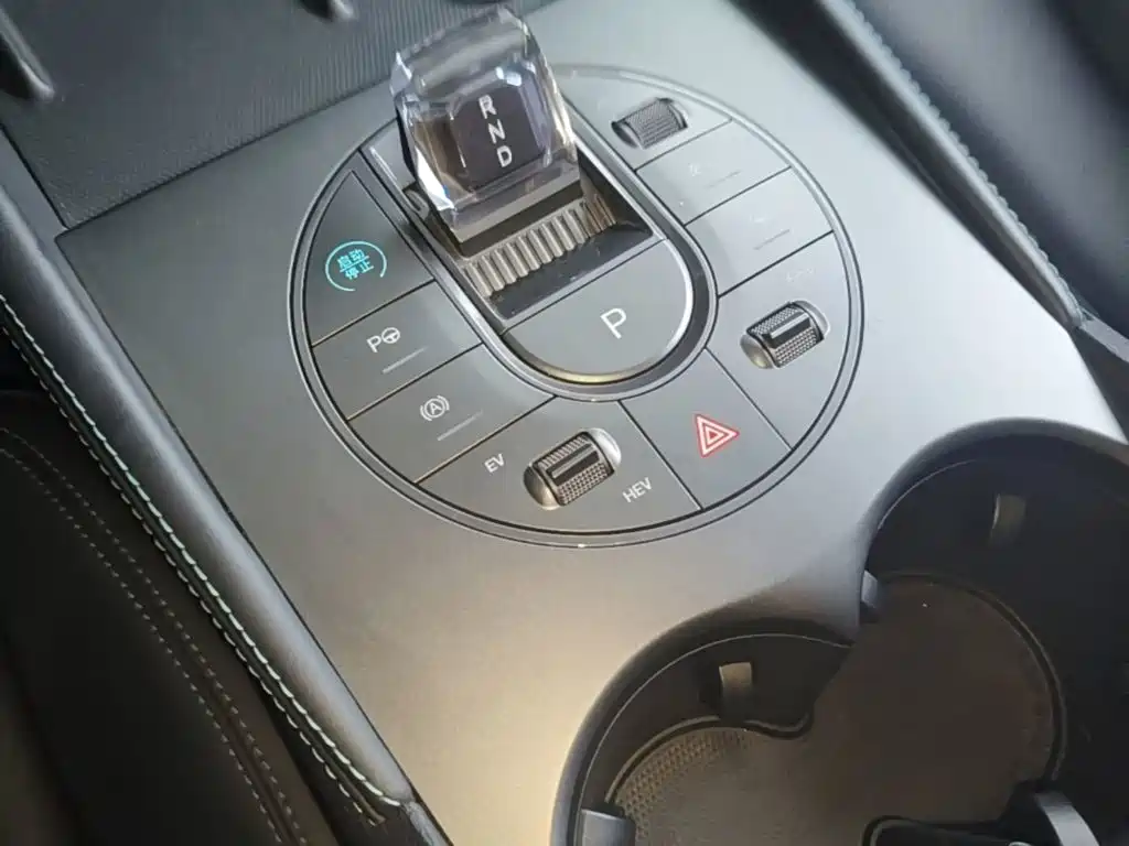 BYD Seal 06 2025 — фото 14