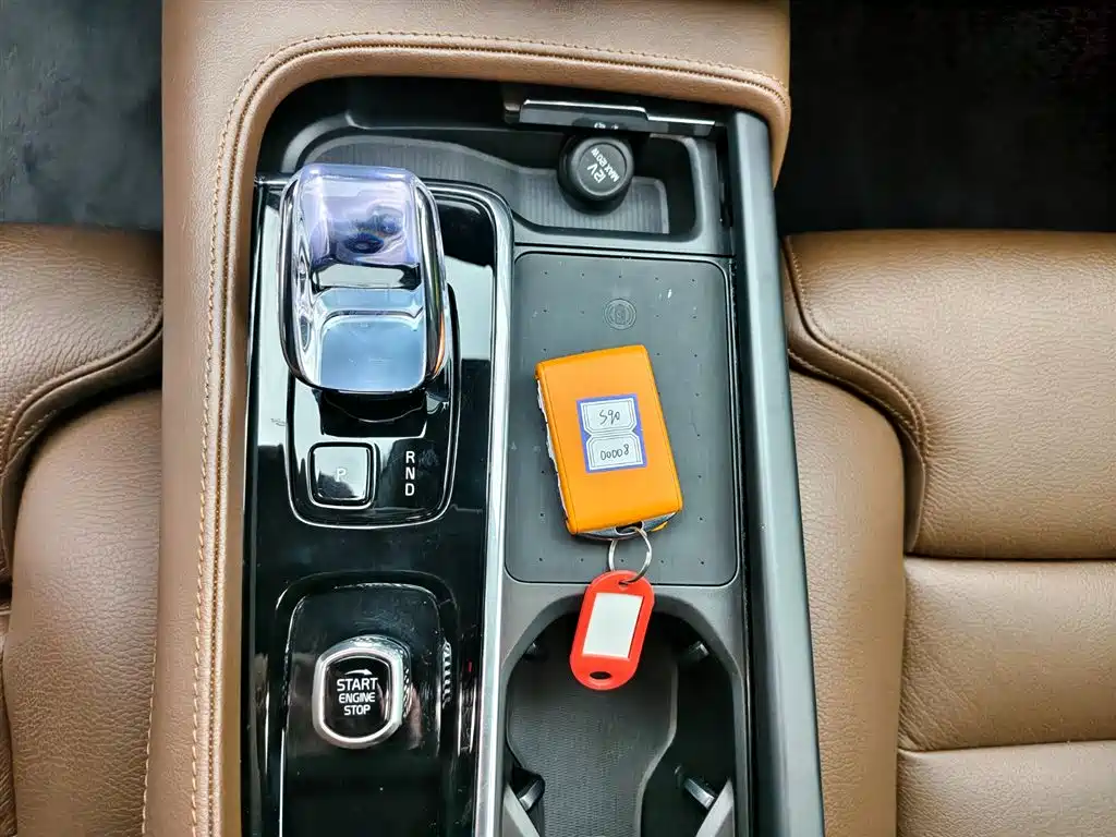 Volvo S90 2023 — фото 12
