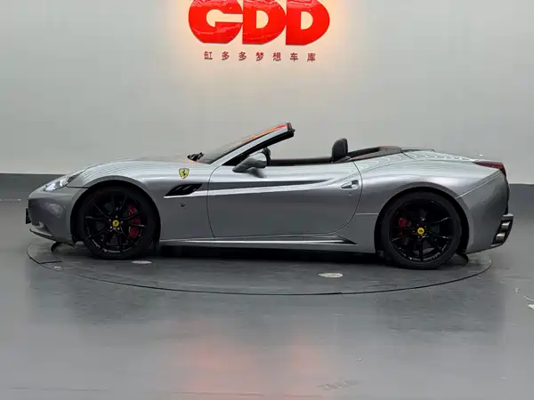 Ferrari California T 2011