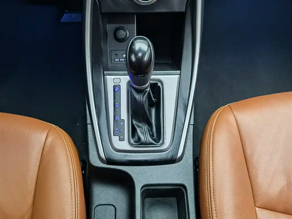 Hyundai Elantra Langdong 2016 — фото 13