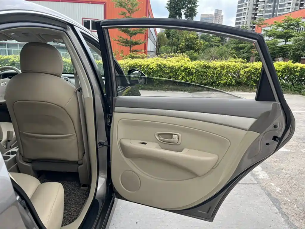 Nissan Sylphy 2018 — фото 12