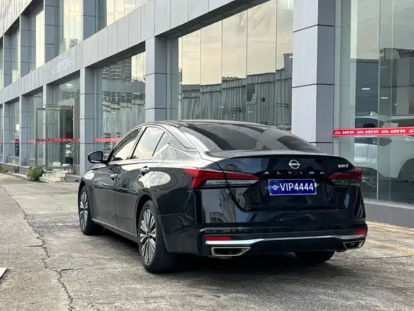 Nissan Teana 2023