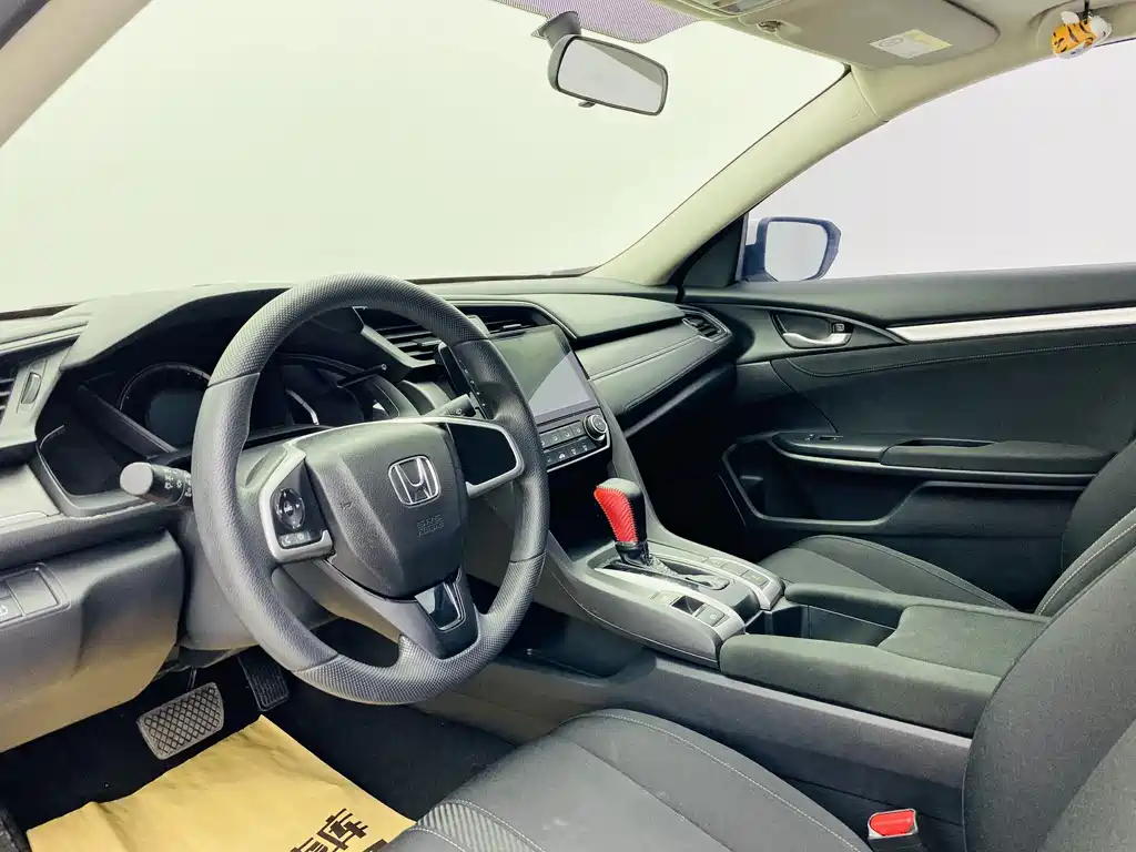Honda Civic 2017 — фото 10