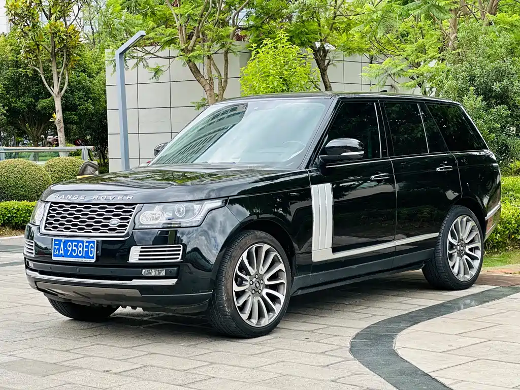 Land Rover Range Rover 2018 — фото 1