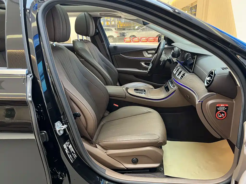 Mercedes-Benz E-Class 2023 — фото 11