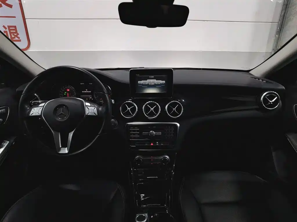 Mercedes-Benz GLA 2016