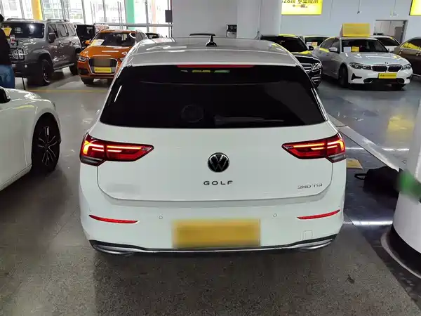 Volkswagen Golf 2021