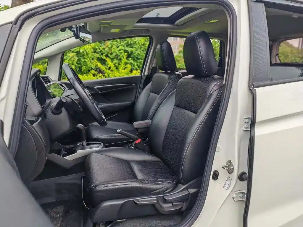 Honda Fit 2017 — фото 20