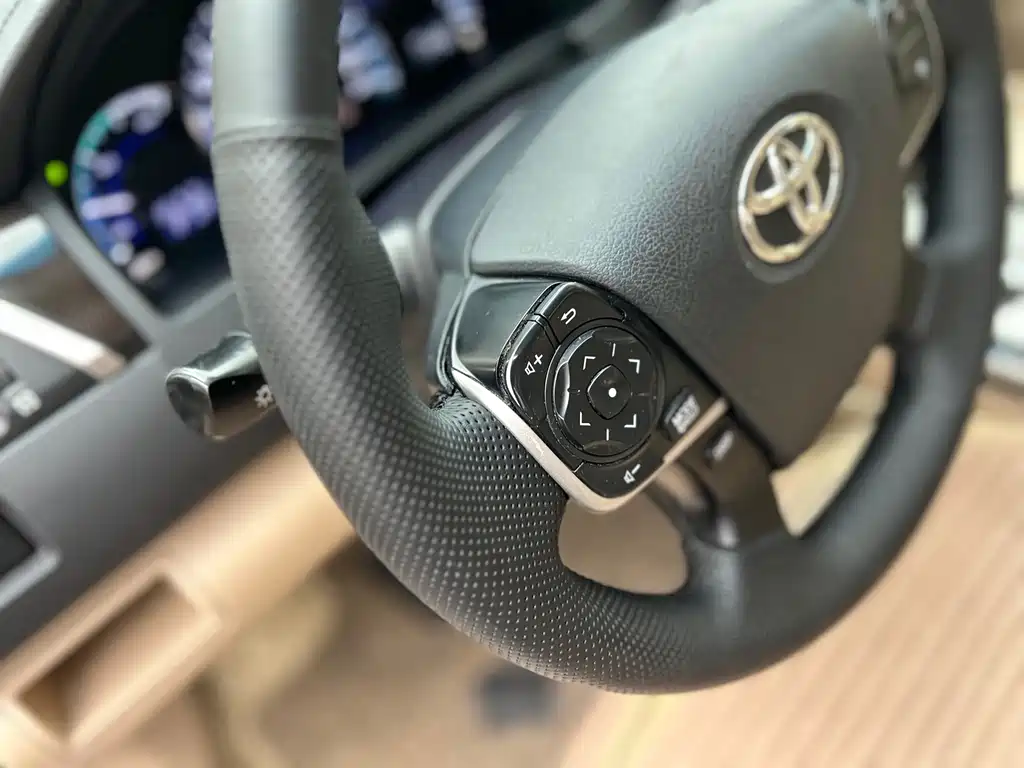 Toyota Camry 2013 — фото 15