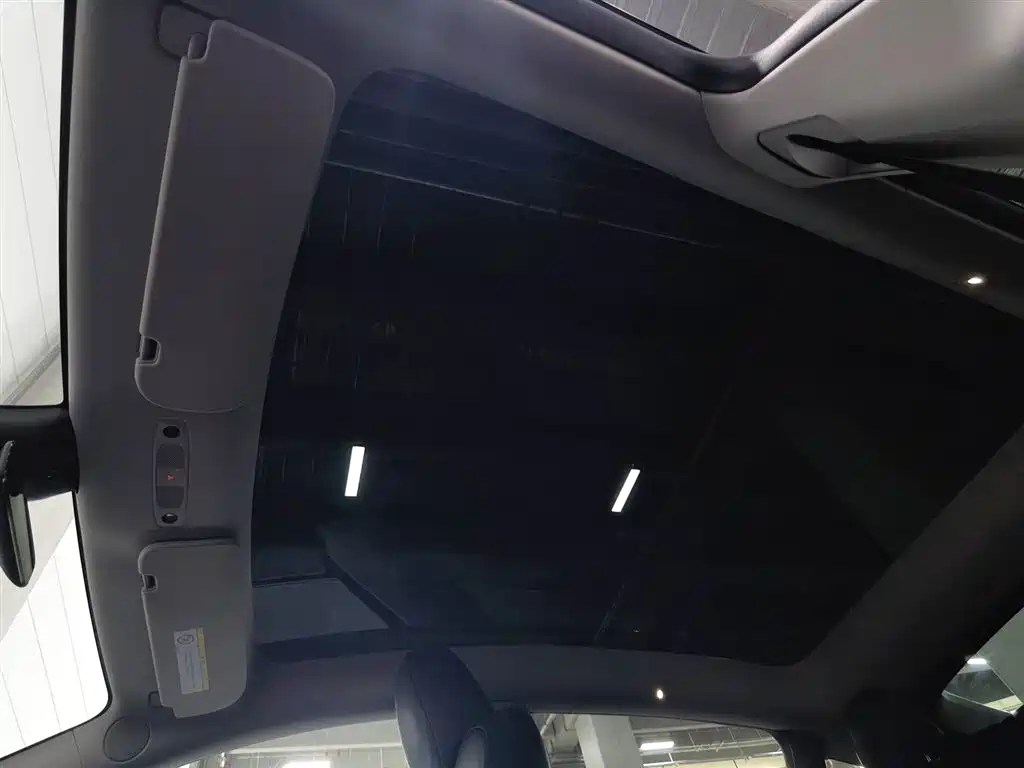 Tesla Model Y 2023 — фото 14