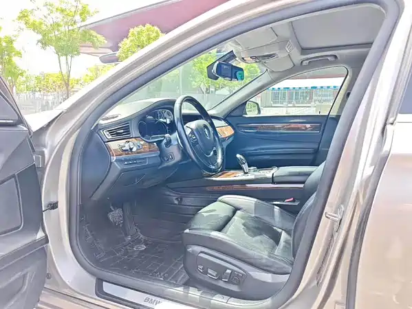 BMW 7 Series 2015