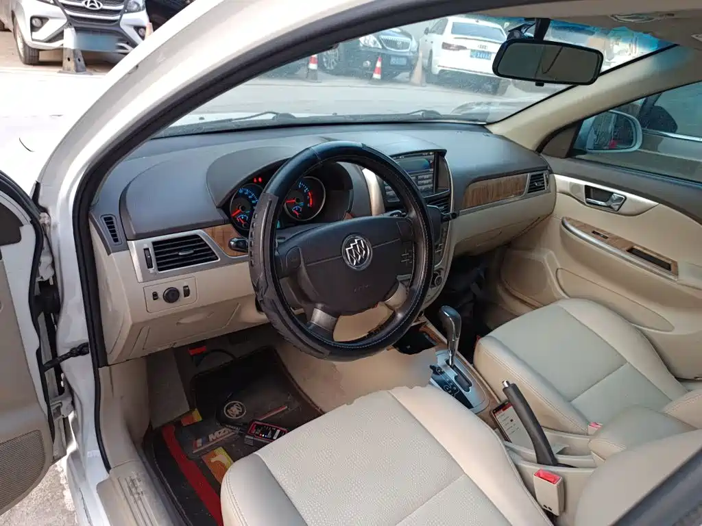 Buick Excelle 2015