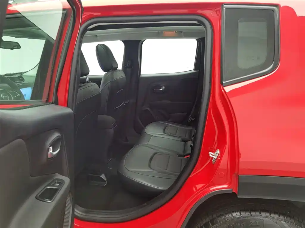 Jeep Renegade 2021 — фото 15