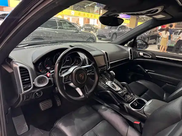 Porsche Cayenne 2016