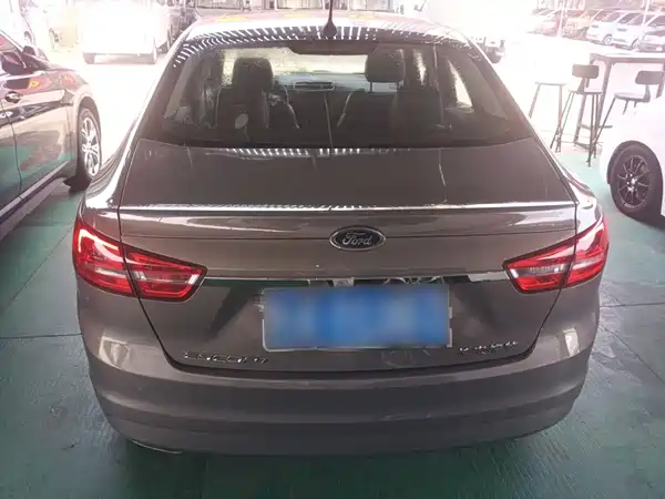 Ford Escort 2018