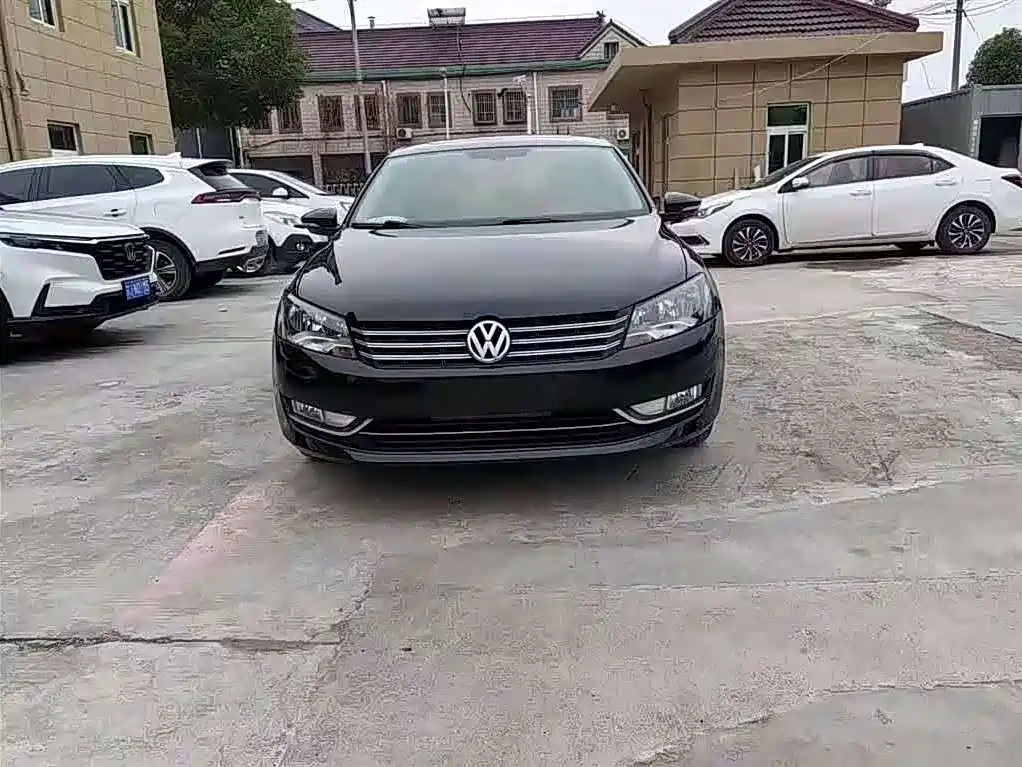 Volkswagen Passat 2015 — фото 1