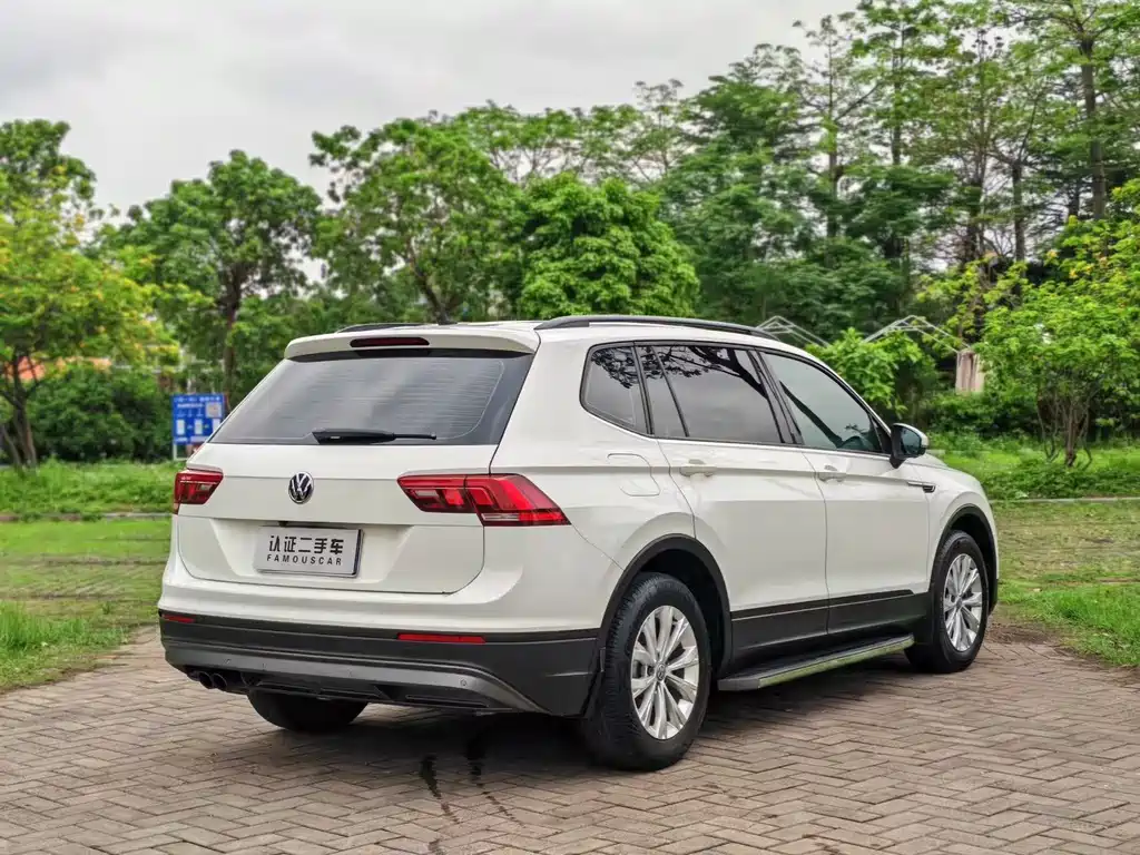 Volkswagen Tiguan L 2017 — фото 7