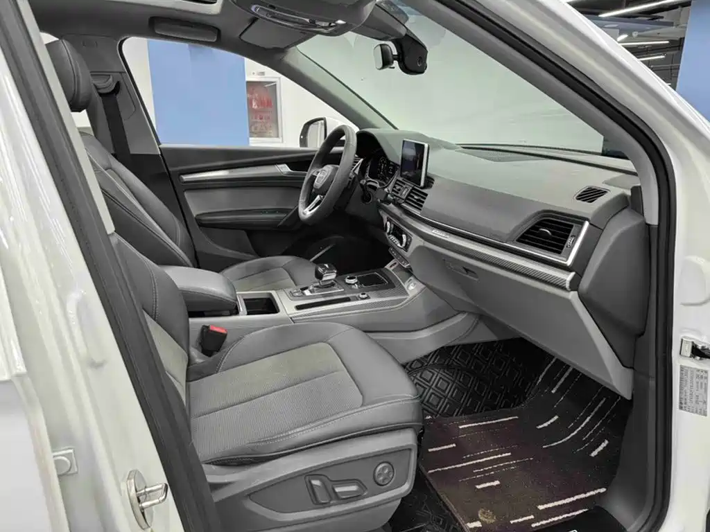 Audi Q5L 2019