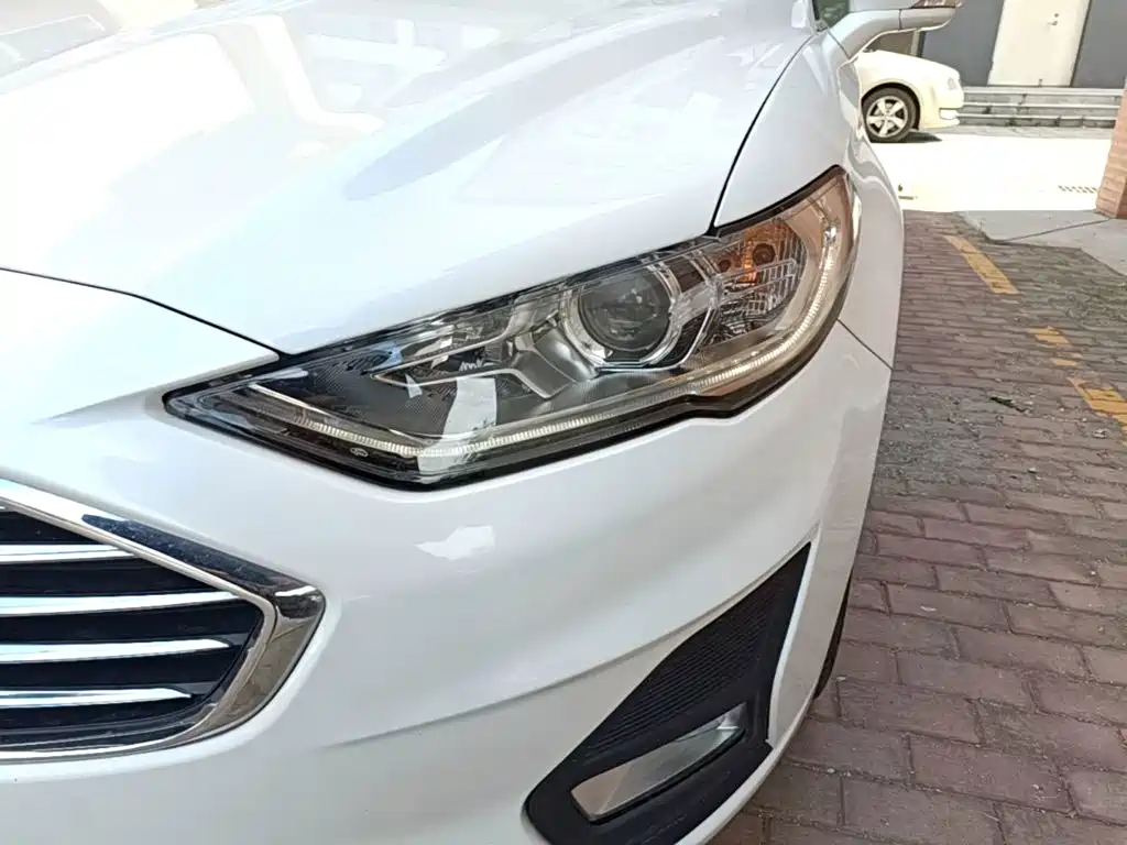 Ford Mondeo New Energy 2020 — фото 24