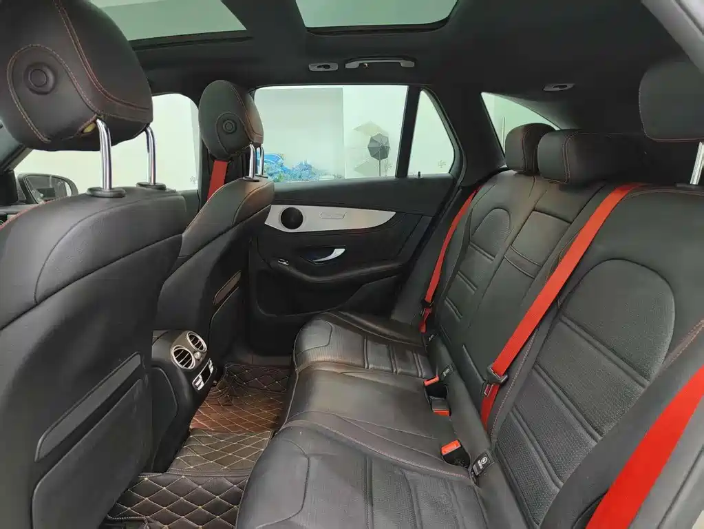 Mercedes-Benz GLC AMG 2020 — фото 16