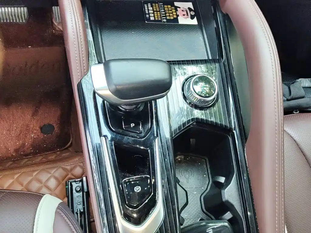 Geely Xingyue L 2023 — фото 10
