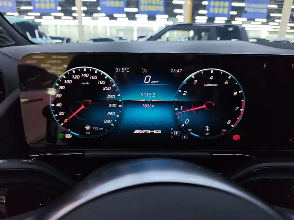 Mercedes-Benz GLA AMG 2021 — фото 12