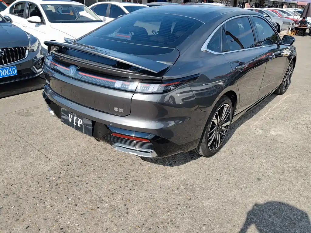 Changan Eado 2025 — фото 10