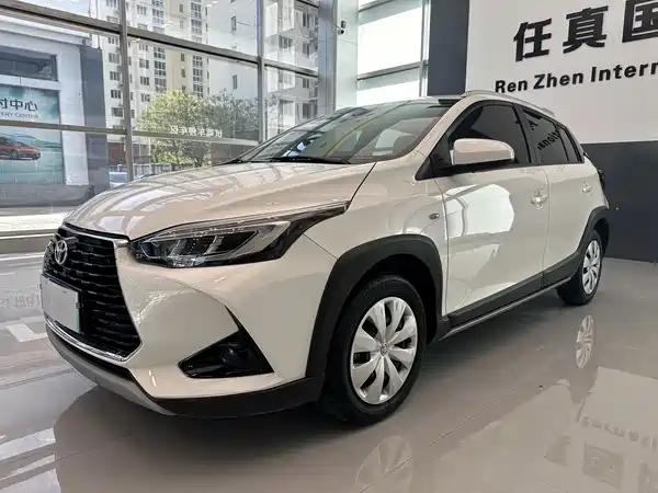 Toyota Yaris L 2022