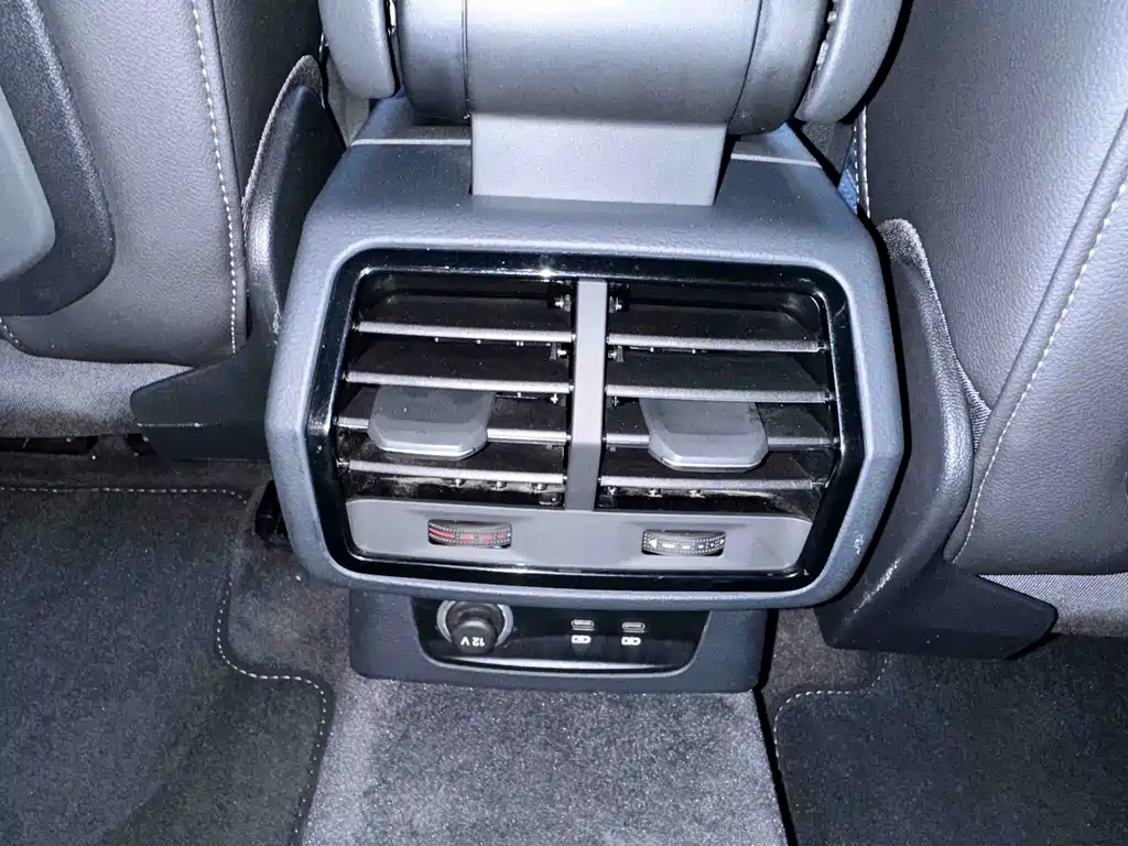Audi Q3 2023 — фото 15