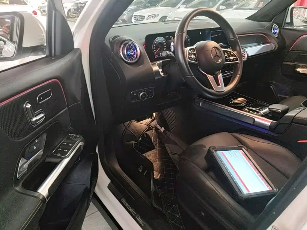 Mercedes-Benz GLB 2021 — фото 16