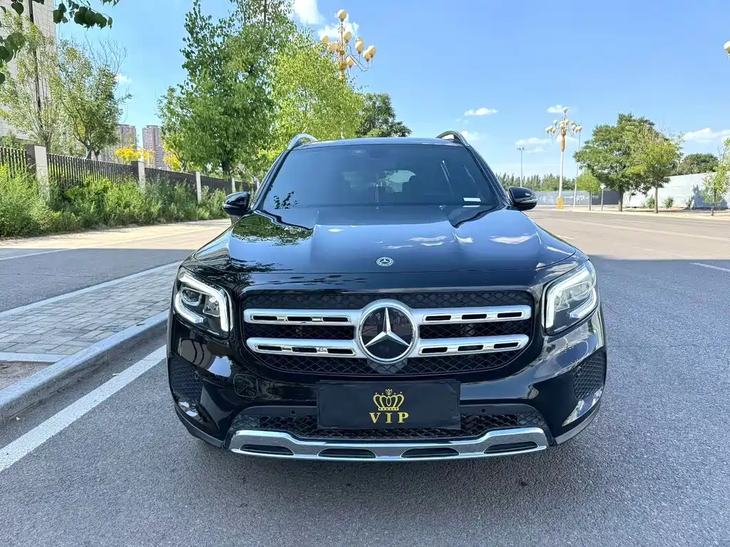 Mercedes-Benz GLB 2021