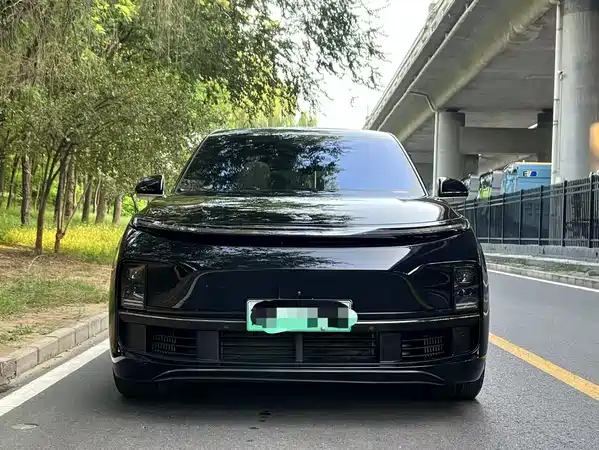 Li Auto L8 2023