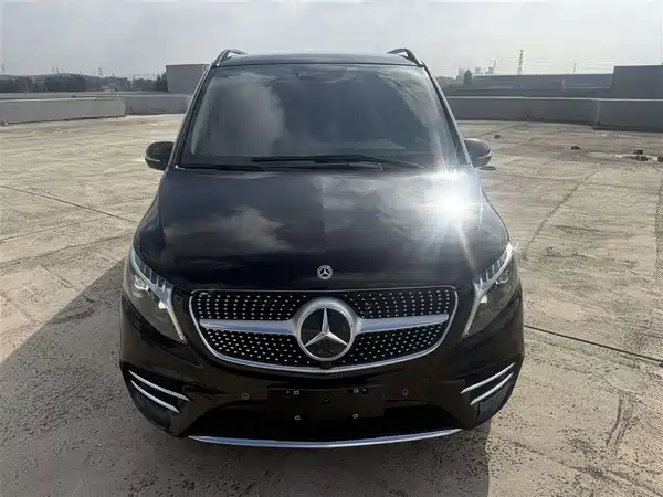 Mercedes-Benz V-Class 2024