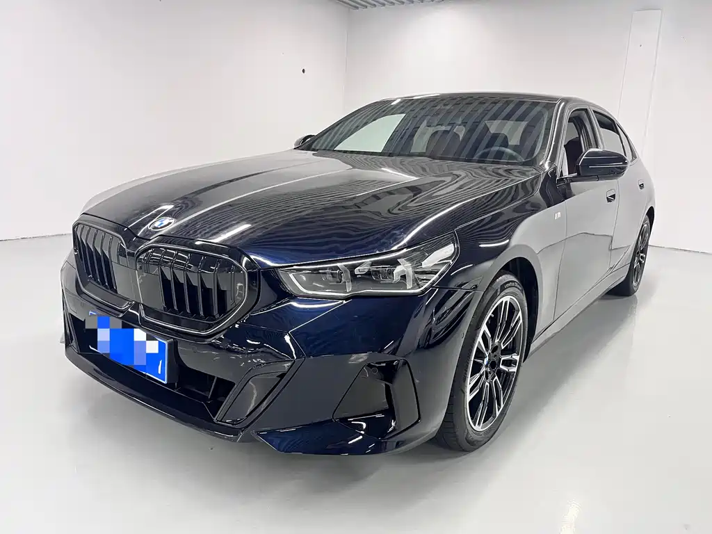 BMW 5 Series 2024