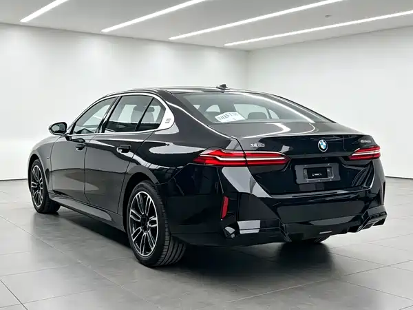 BMW 5 Series 2026