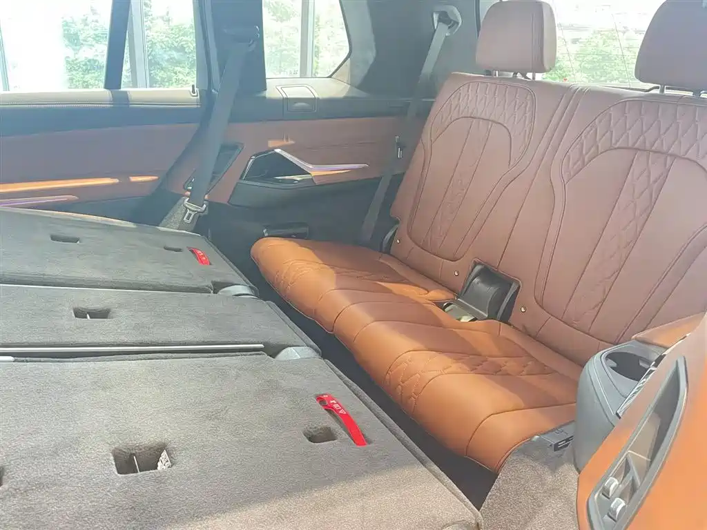 BMW X7 2025 — фото 13