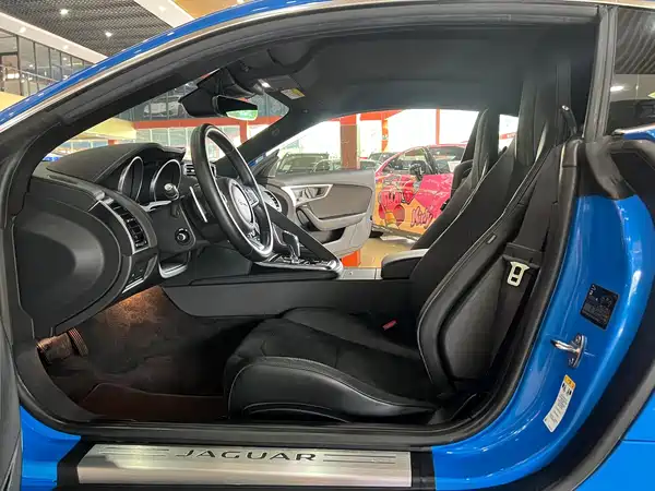 Jaguar F-TYPE 2019