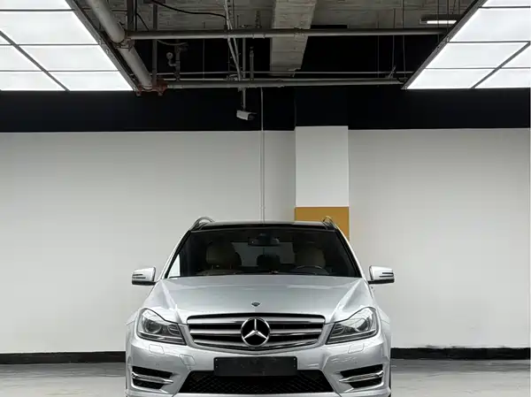 Mercedes-Benz C-Class 2011