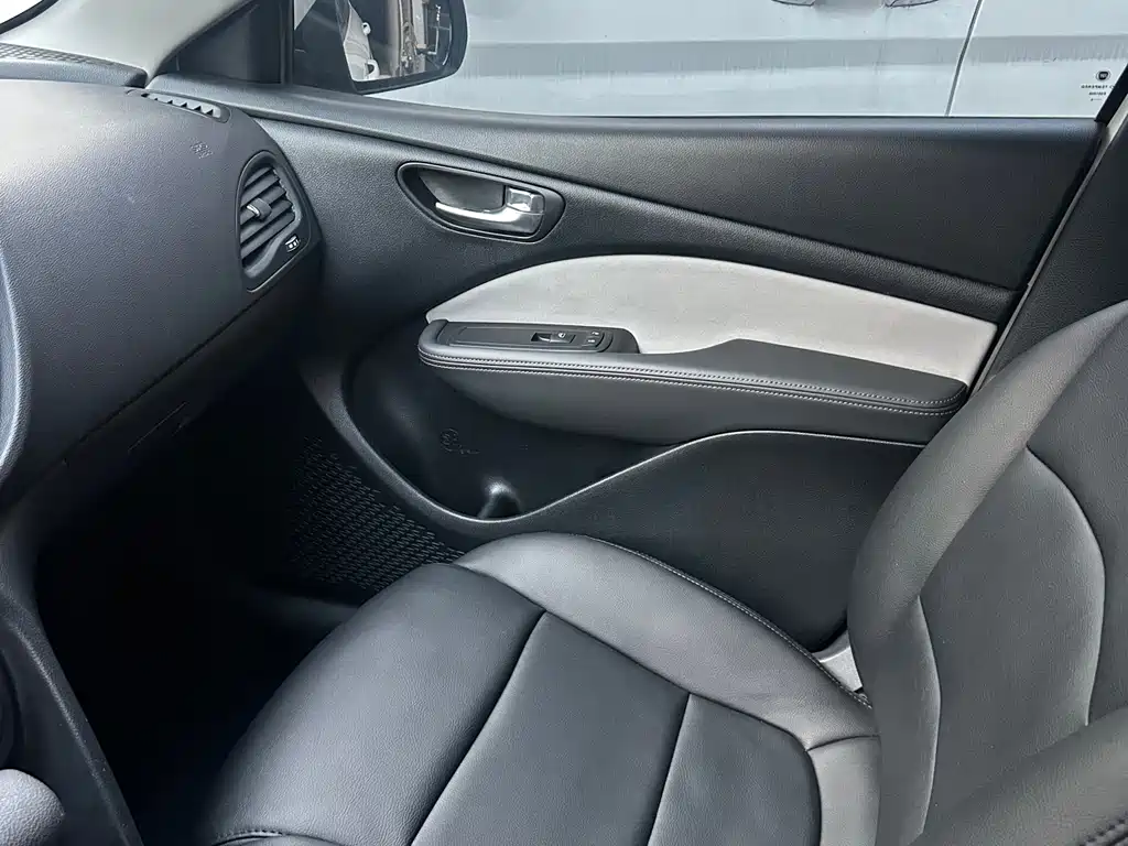 Fiat Viaggio 2017 — фото 16