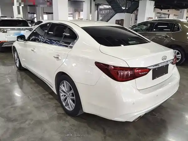 Infiniti Q50L 2021