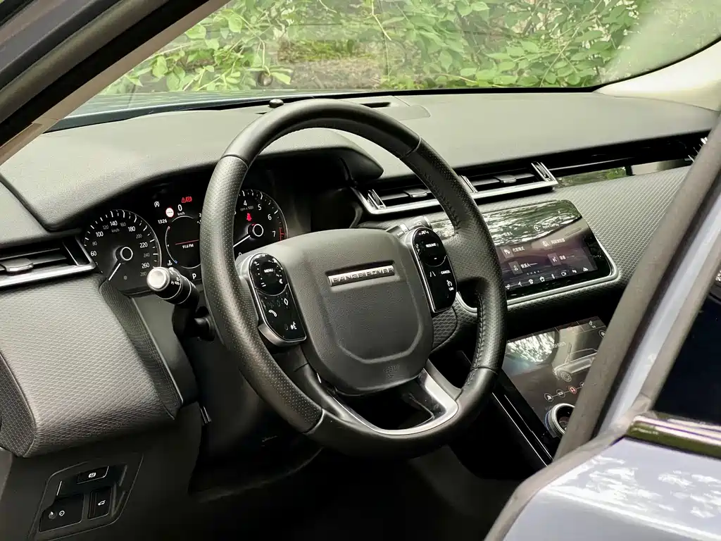 Land Rover Range Rover Velar 2020 — фото 17